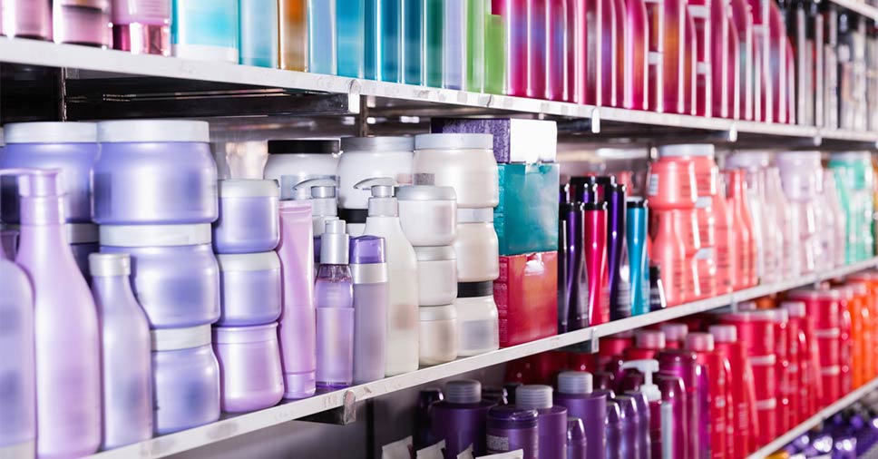 6 requisitos para escolher uma transportadora de cosméticos