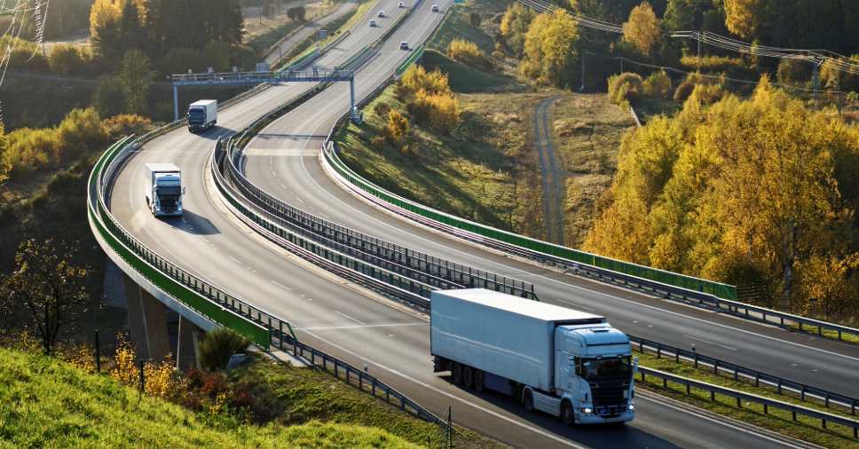 Como diminuir o impacto ambiental no transporte rodoviário